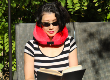 Neck Sofa® Cherry-Red 1