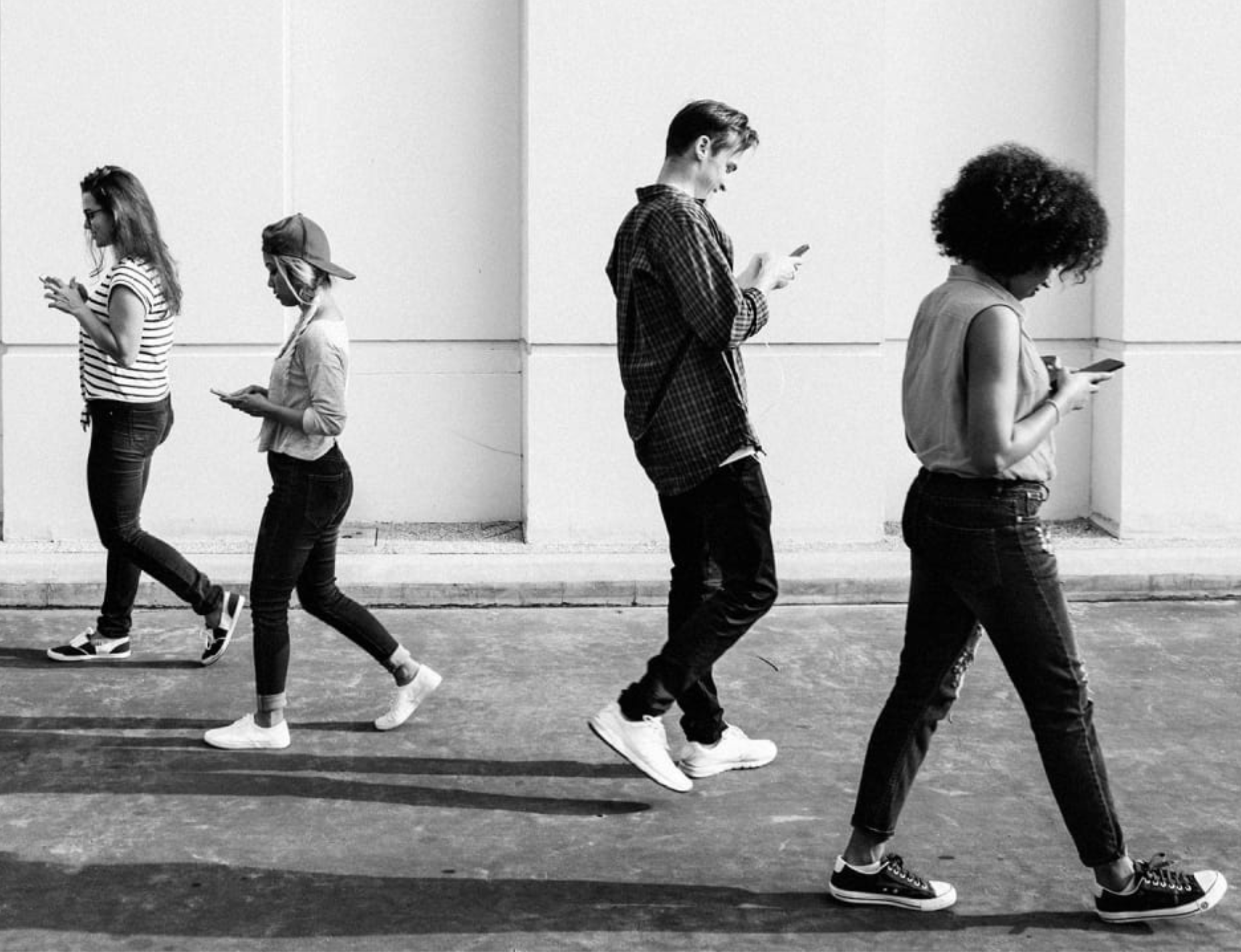 Text neck syndrome using mobile devices